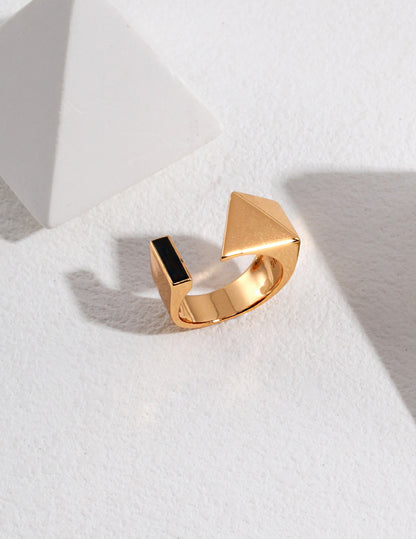 Geometric Ring – Axis