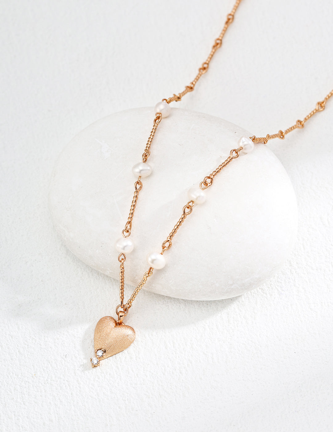 Heart Pearl Necklace – Whisper